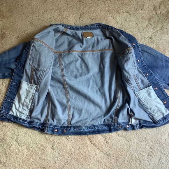 American Eagle jean jacket - Picture 3 of 5